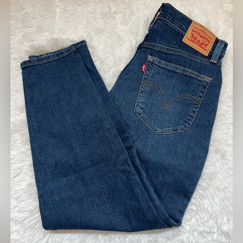Levi’s Mom Jean
